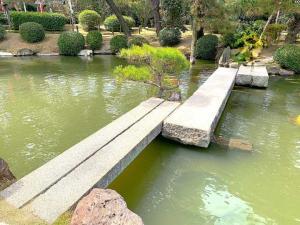 中津万象園 雁行石橋