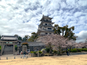 今治城　天守二の丸跡から