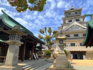 今治城　吹揚神社付近からの天守