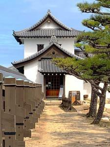 今治城　鉄御門・武具櫓