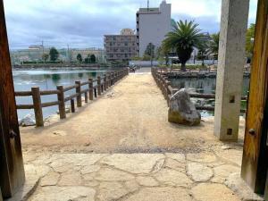 今治城　高麗門から続く土橋