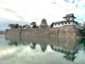 南東側からの今治城