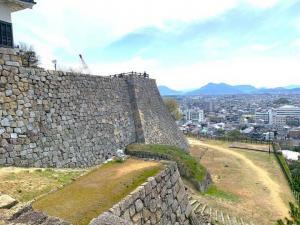 丸亀城本丸の石垣(長崎櫓跡付近より)