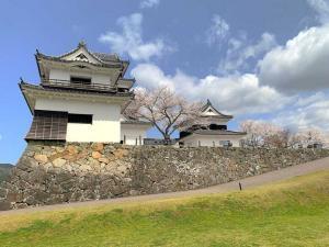 大洲城　かま櫓跡付近からの天守群(高欄櫓・台所櫓)