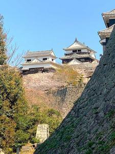 松山城 中ノ門跡付近からの天守群(小天守・大天守)