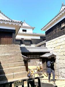 松山城 一ノ門内側