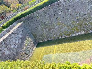 松山城 二之丸庭園内部 ニ之丸御殿 大井戸遺構