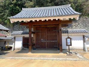 松山城 二之丸庭園内部 四脚御門