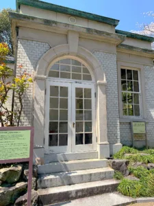 萬翠荘 入口 かつての管理棟?