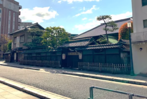 道後温泉 坊ちゃんからくり時計前の夕食を頂戴した 伊予食堂 おとら