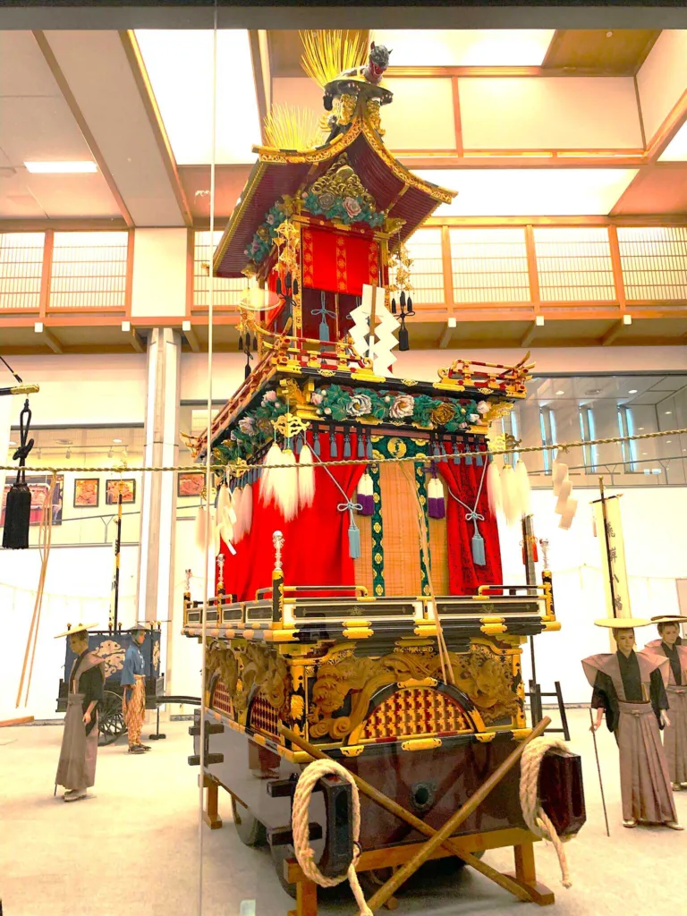 高山祭屋台会館　内部