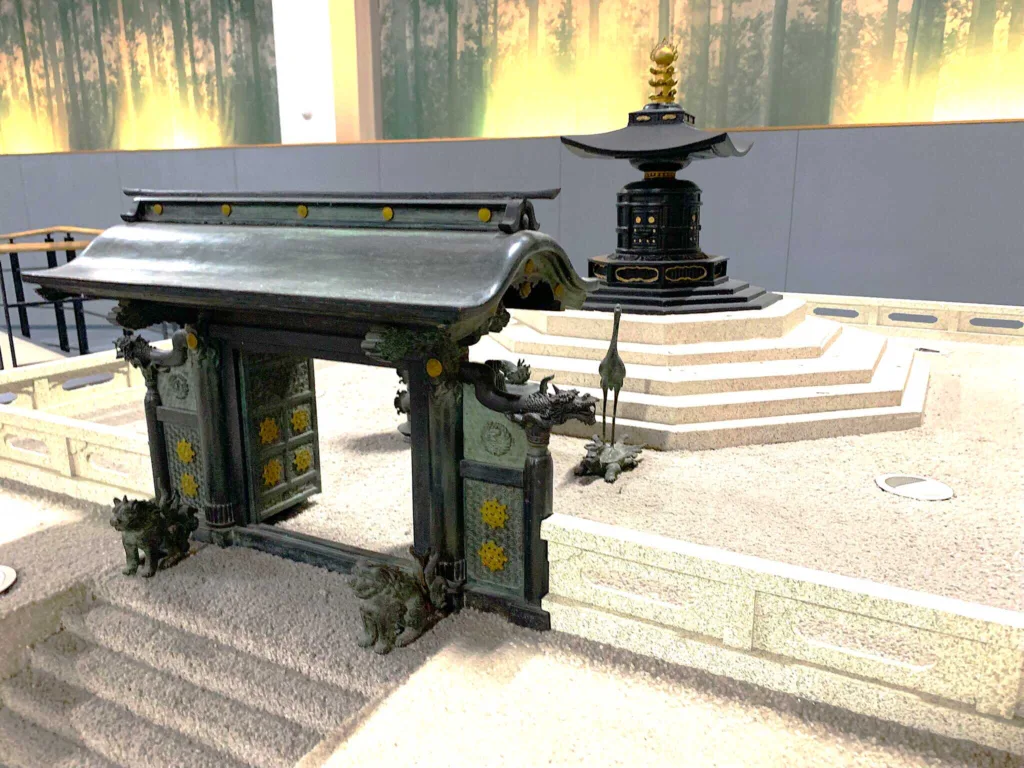 櫻山八幡宮 桜山日光館　内部　(日光東照宮　奥宮(家康公墓所))