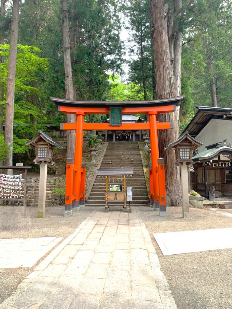飛騨山王宮 日枝神社　二の鳥居