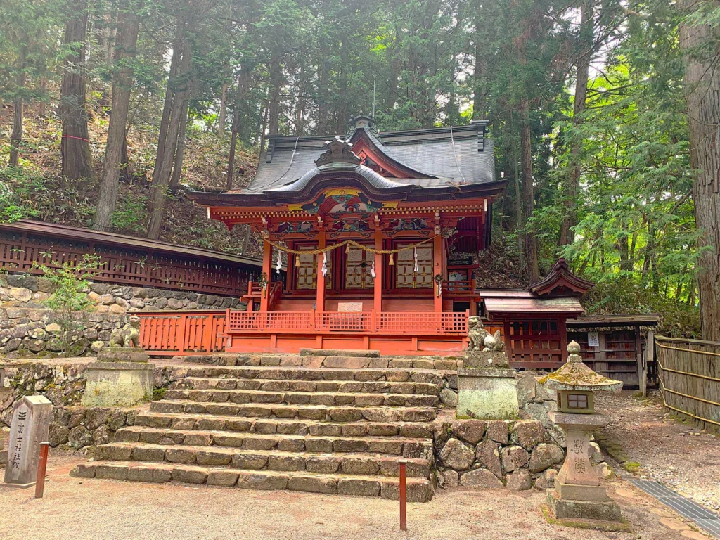 飛騨山王宮 日枝神社　境内社：富士神社