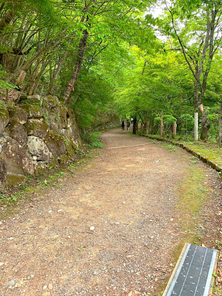 高山城 大手門から二の丸(城山公園)の駐車場へ