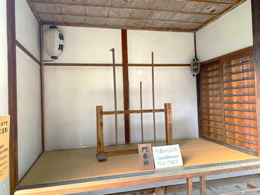 高山陣屋　御門(表門）の門番所