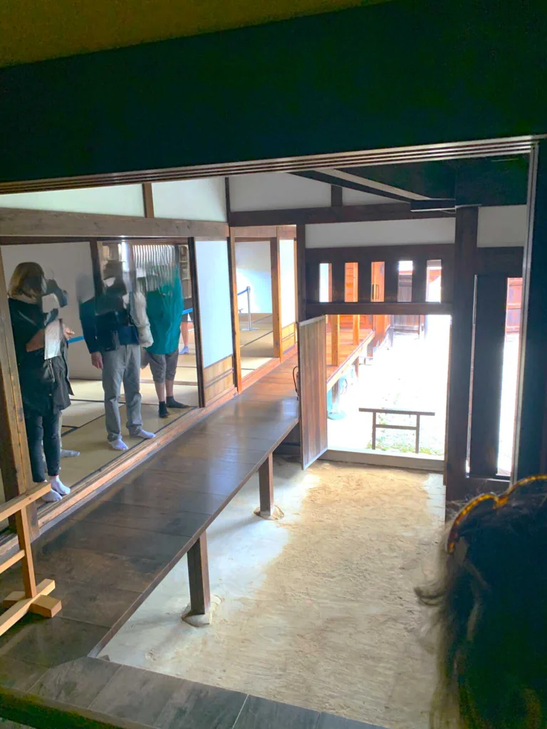 高山陣屋　御白洲(北側)から寺院/町年寄/町組頭詰所