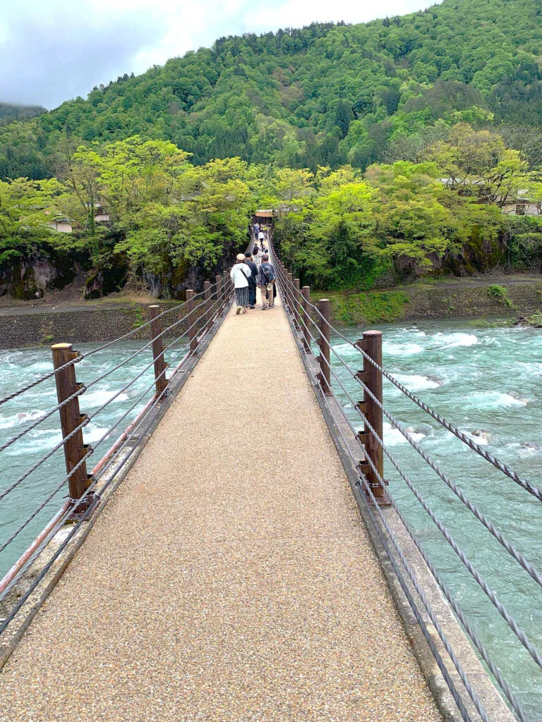 白川郷 であい橋
