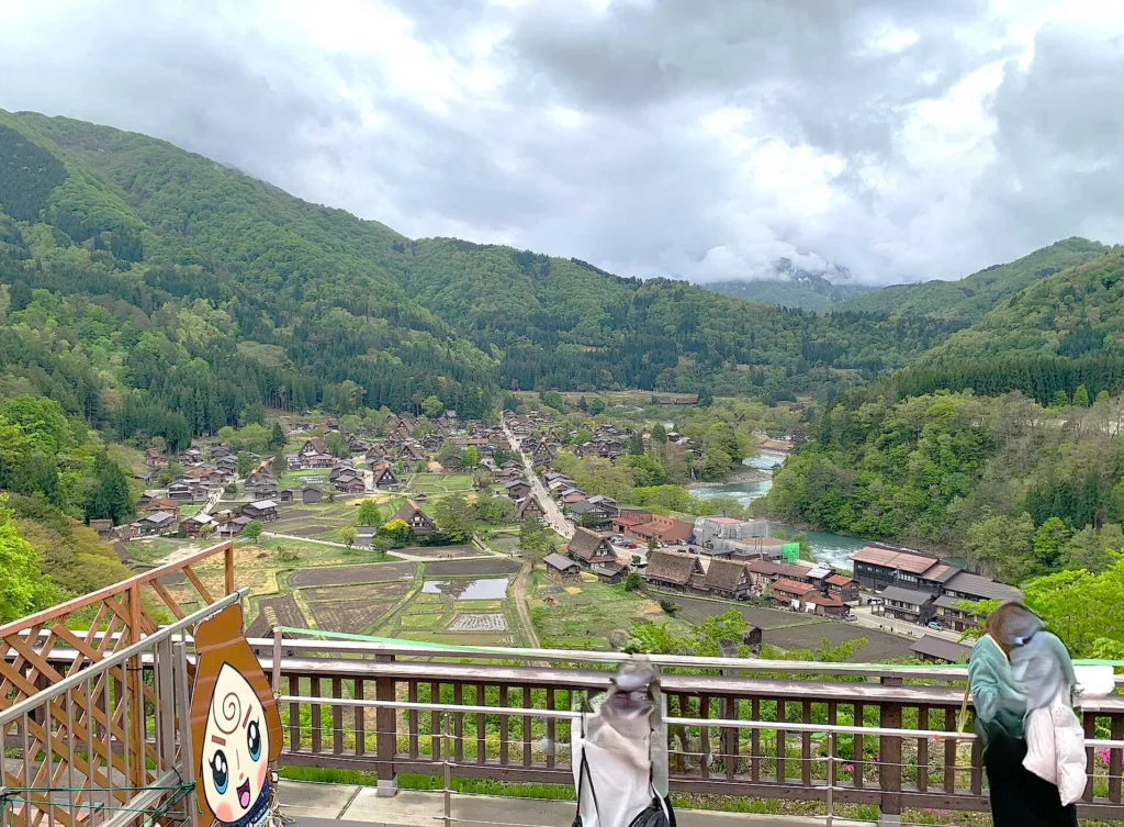 白川郷 城山天守閣展望台からの景色