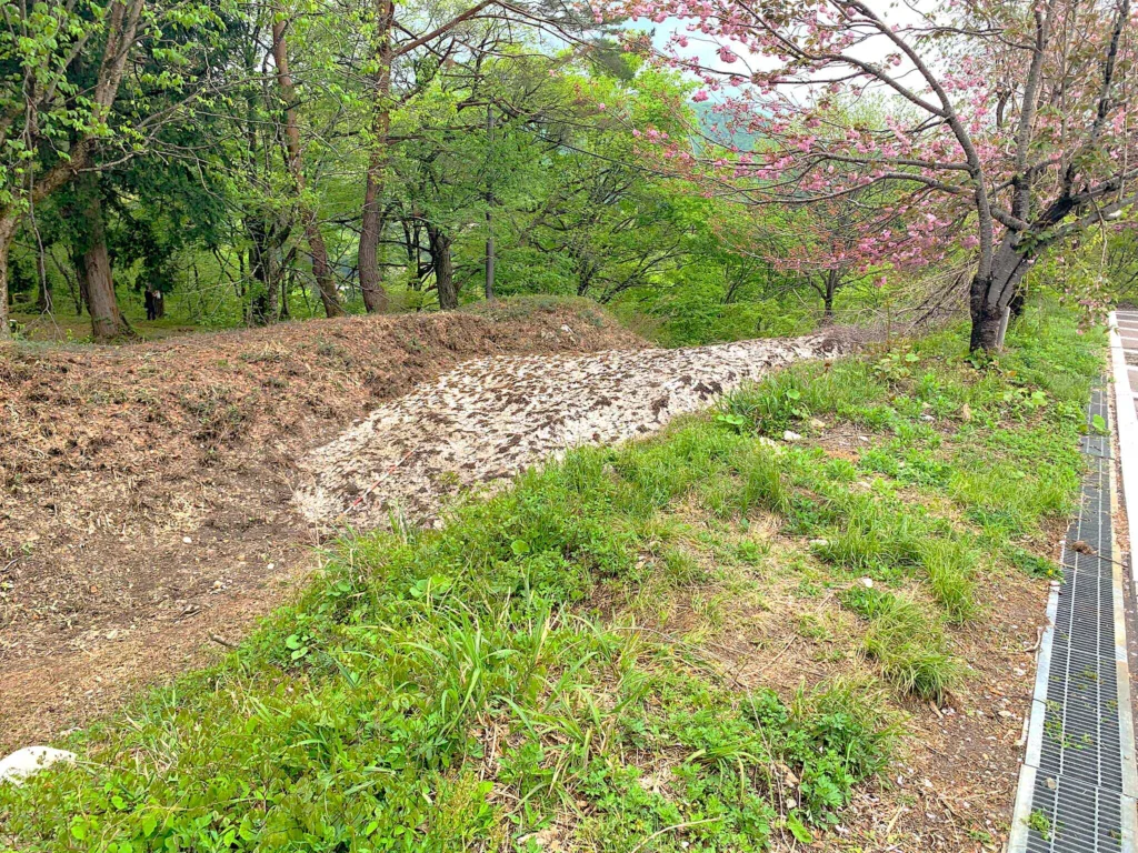 白川郷 荻町城跡土塁