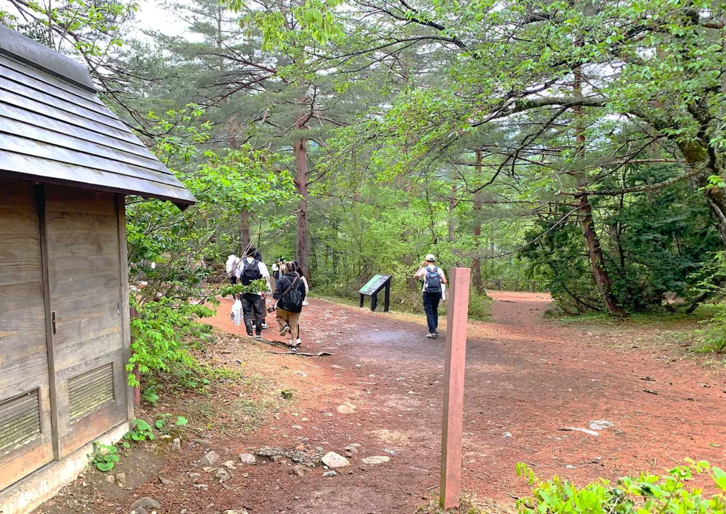 白川郷 荻町城跡 搦手からお邪魔します