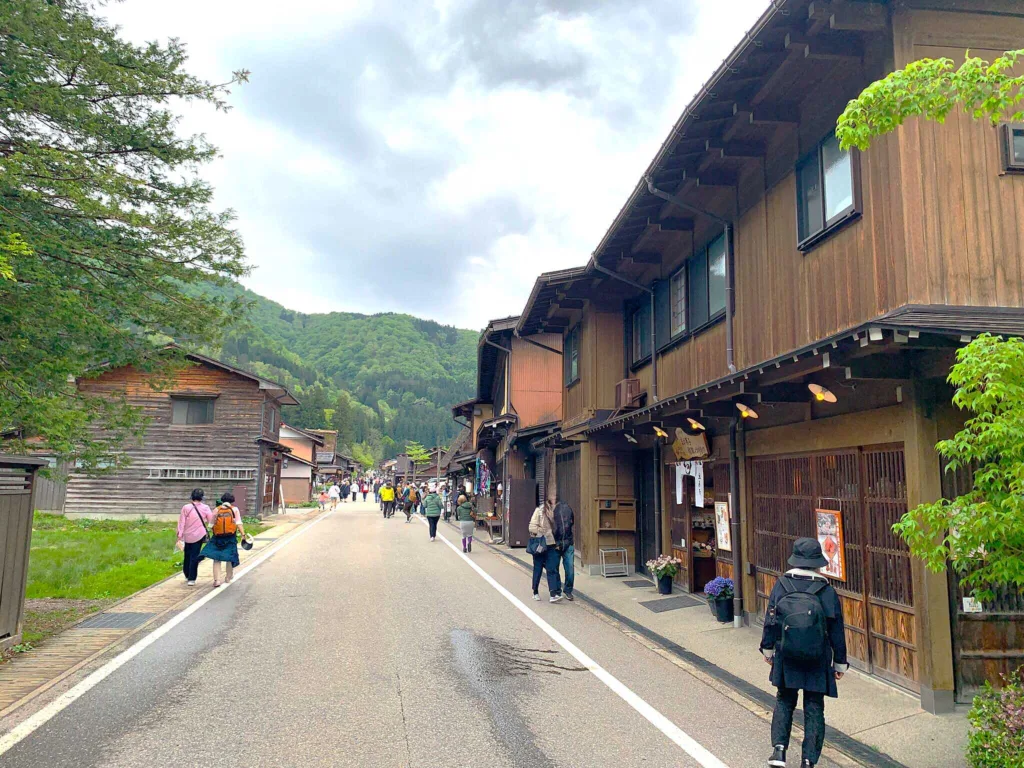 白川郷　多くの観光客