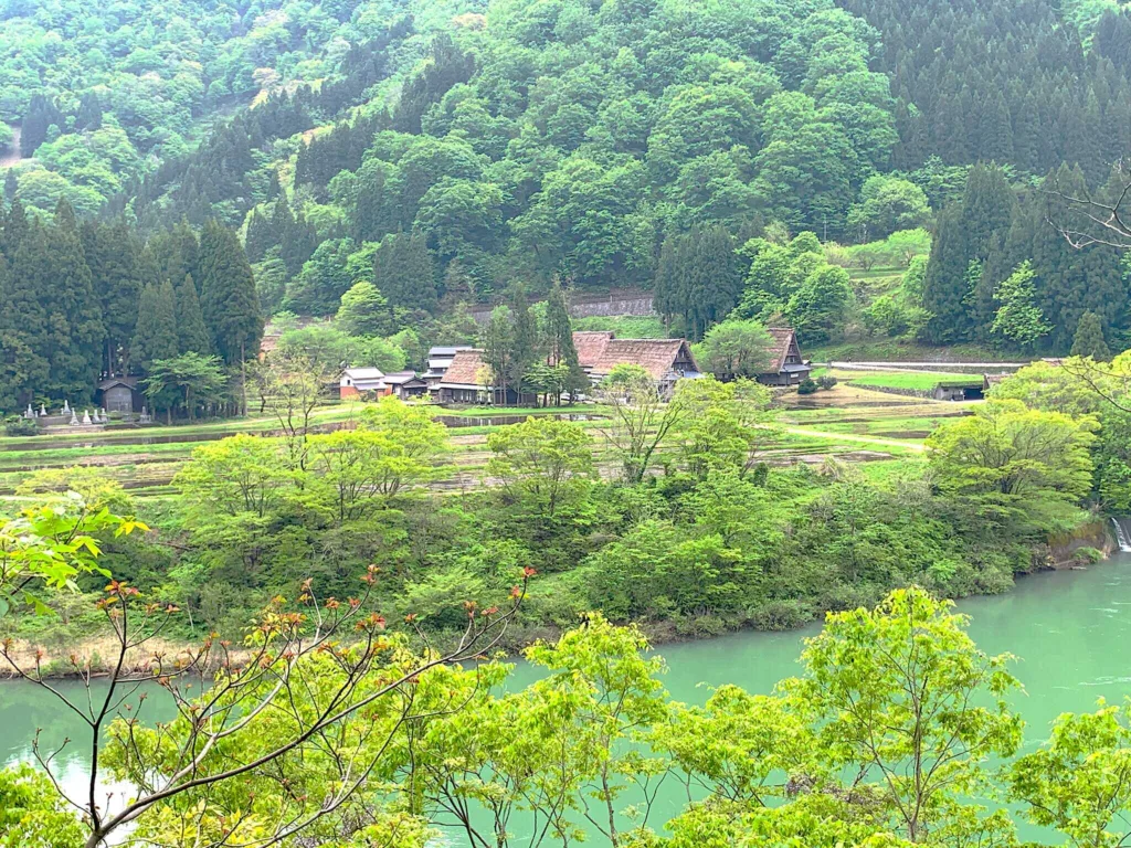 五箇山　菅沼集落　庄川対岸からの景色