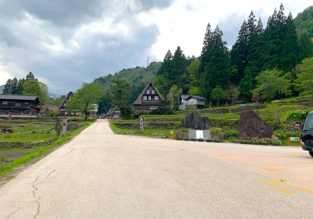 五箇山・相倉集落 駐車場付近