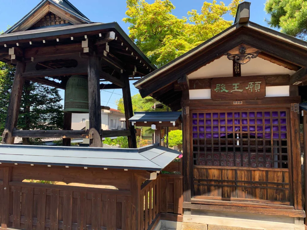 高山　雲龍寺参道脇の久昌寺