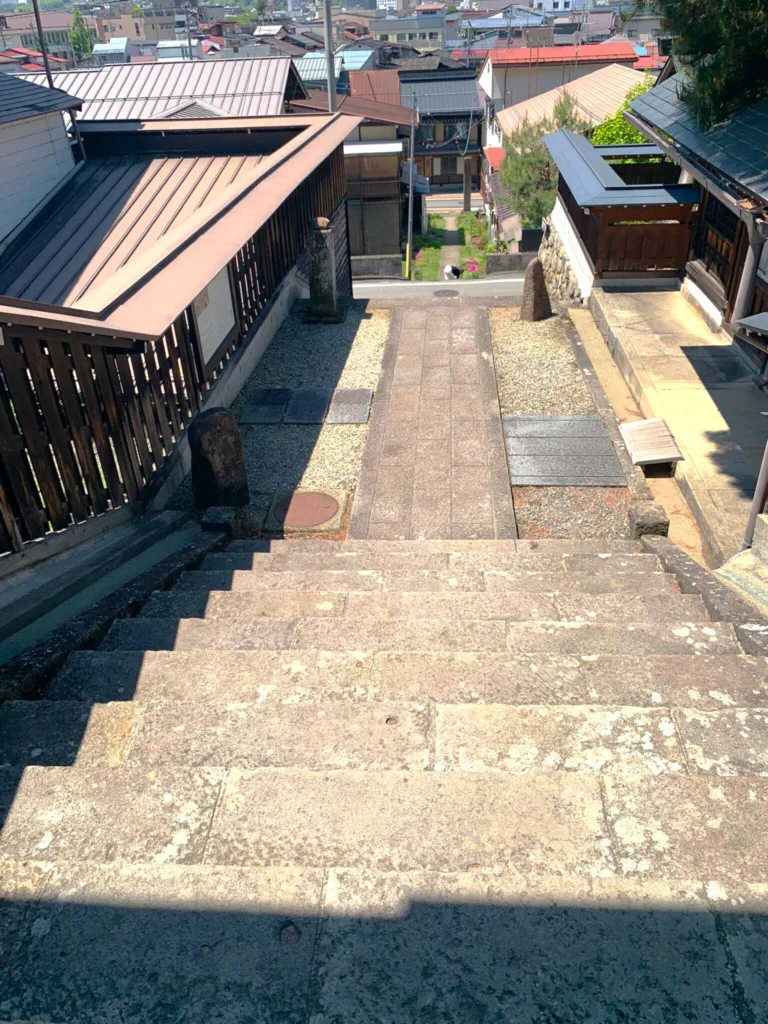 高山　雲龍寺参道