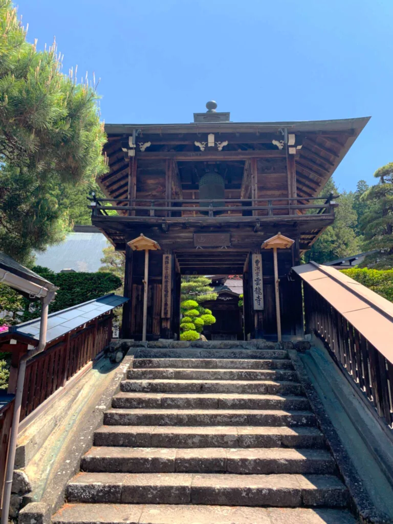 高山　雲龍寺山門(鐘楼門)