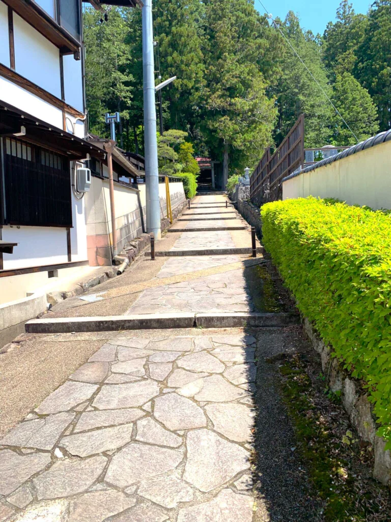 高山　白山神社