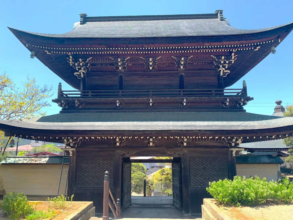 高山　大雄寺・山門