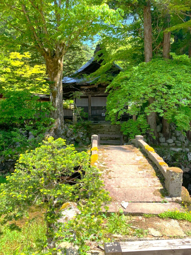 高山　法華寺番神堂