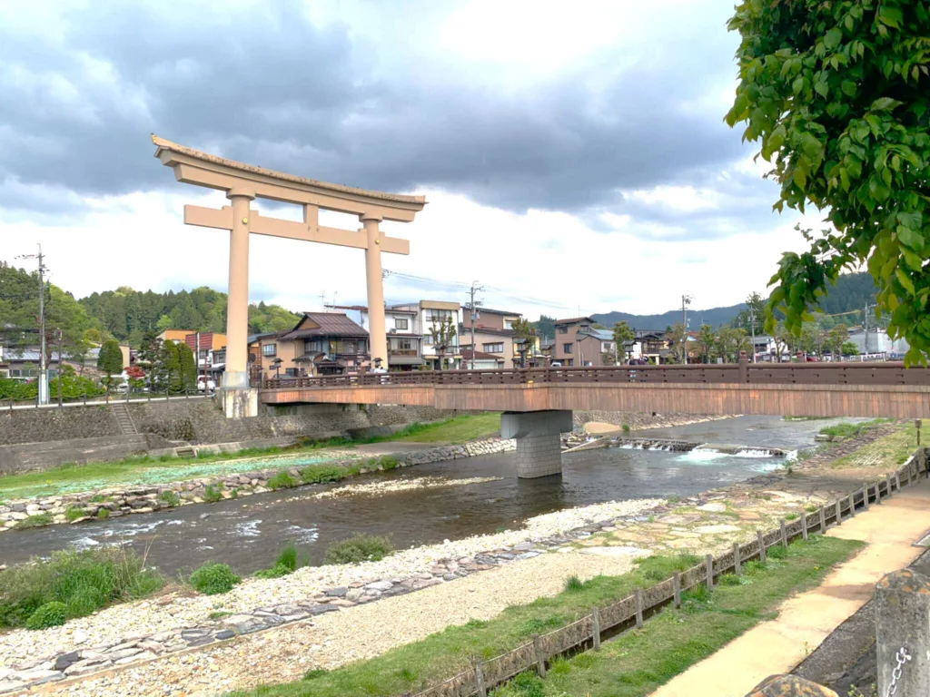 櫻山八幡宮　大鳥居