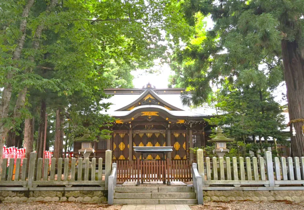 高山　辻ヶ森三神社(国分尼寺跡)