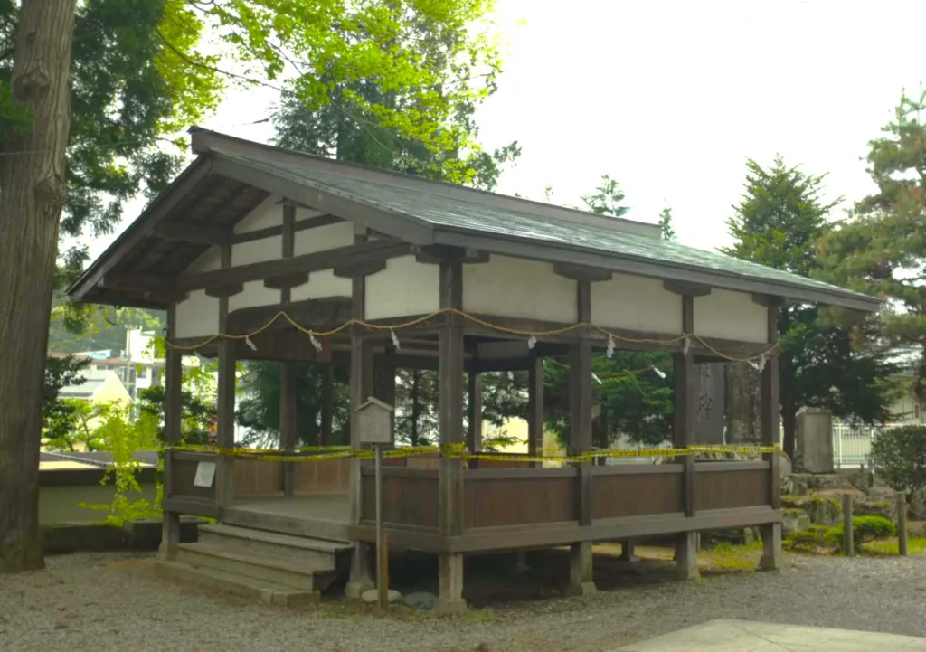 高山　辻ヶ森三神社(国分尼寺跡)