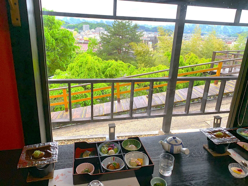 高山 二人静白雲(朝食2日目)