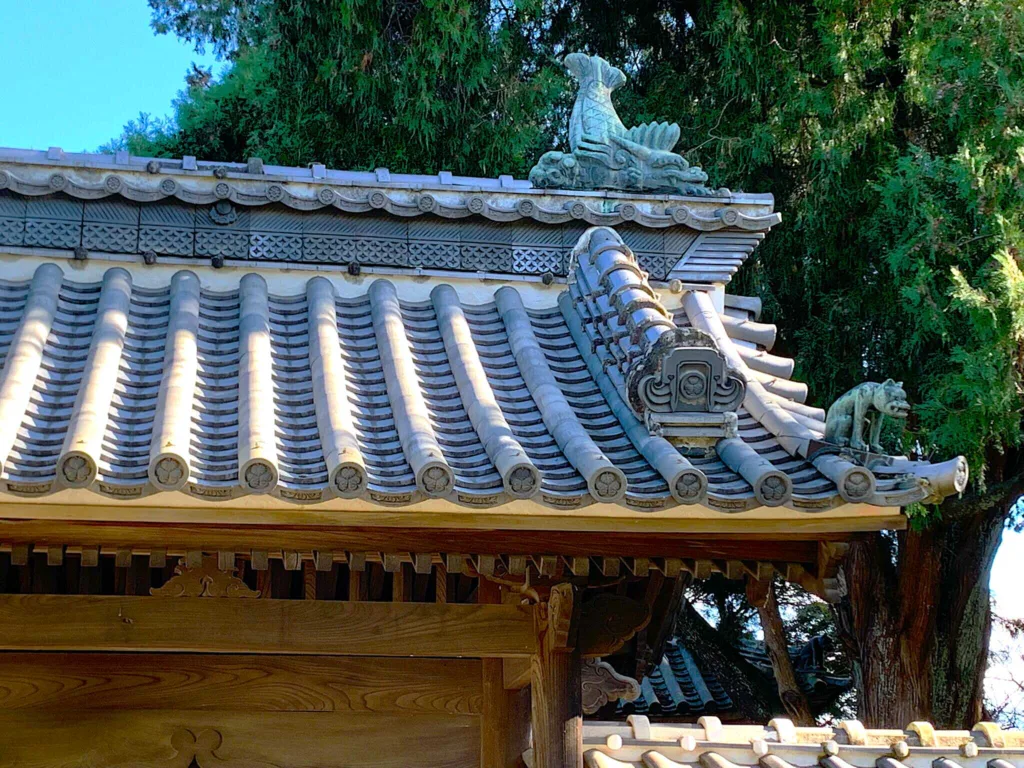 水戸城 弘道館・孔子廟(屋根に独特の狛犬?)