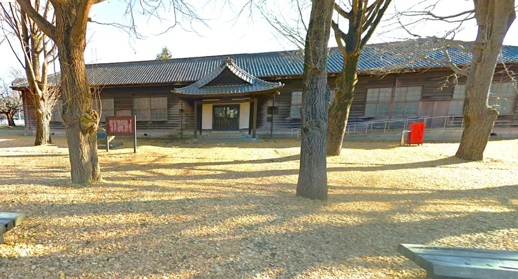 茨城県立歴史館の公園にある水戸農業高等学校旧本館(うまく写真が取れていなかったので、GoogleMapより)