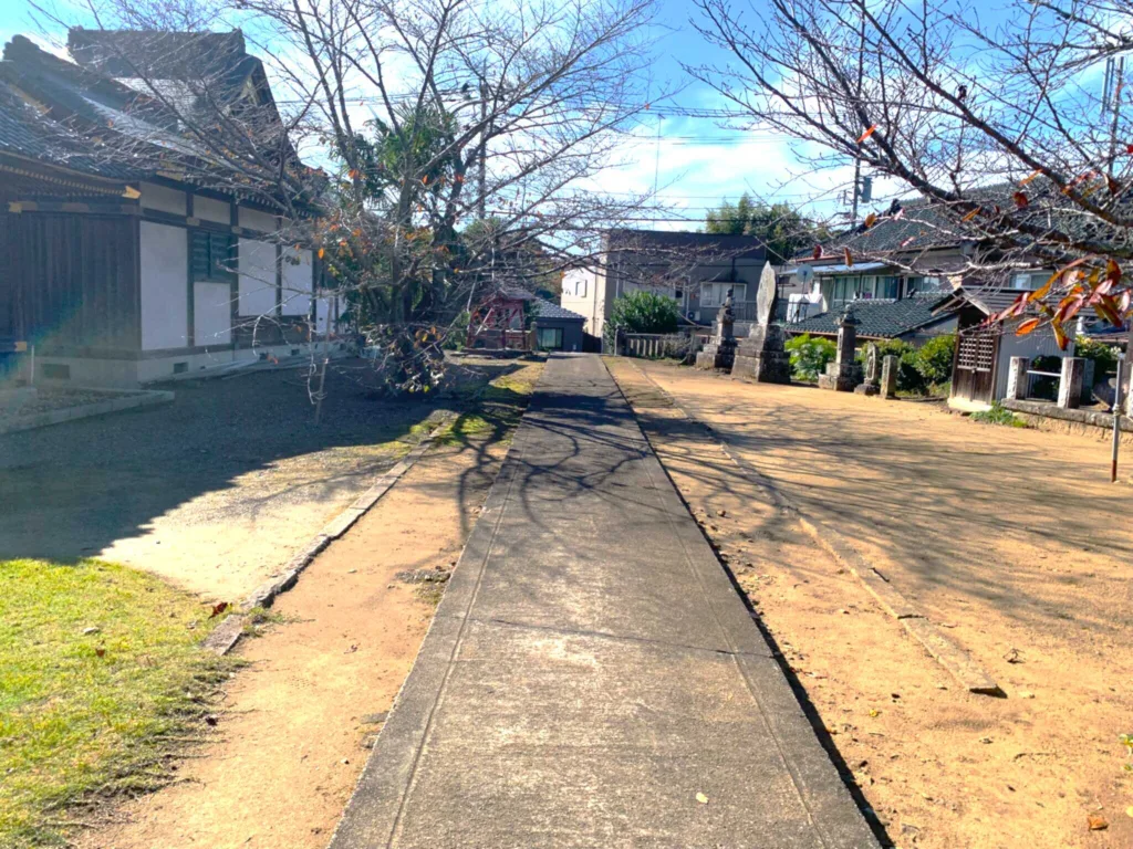 大杉神社隣の安穏寺
