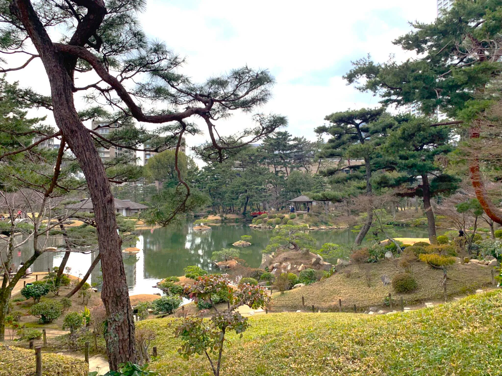 広島 縮景園・明月亭東側より濯纓池