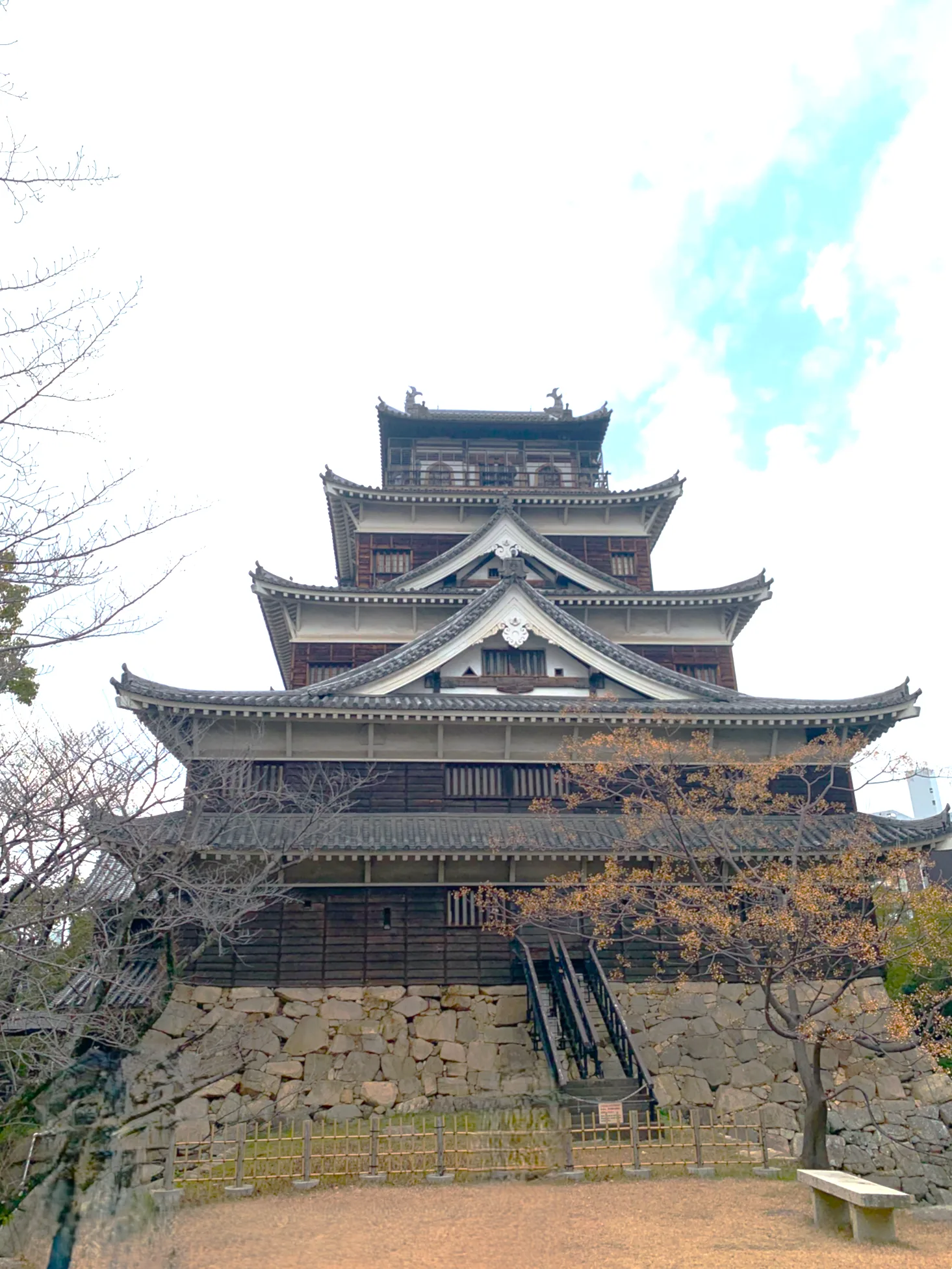 広島城 天守(東廊下跡付近から)