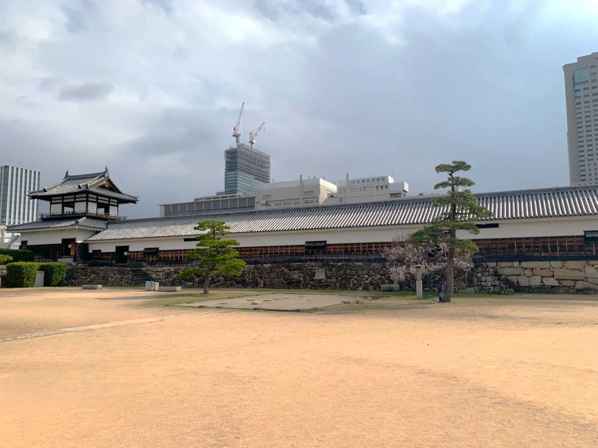 広島城 二の丸内部(太鼓櫓・多聞櫓)