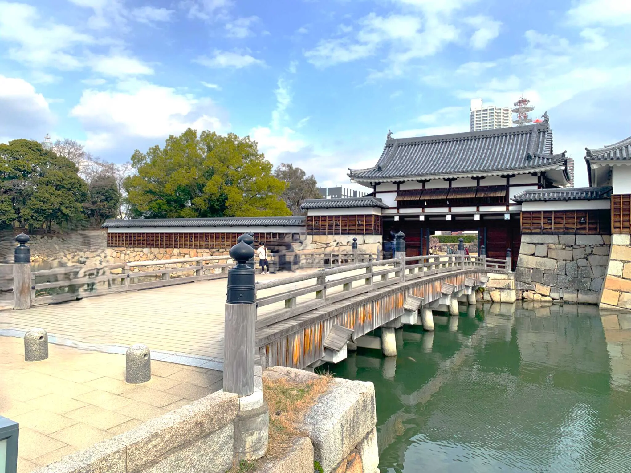 広島城 三ノ丸より(西側塀・御門橋・表御門・平櫓)