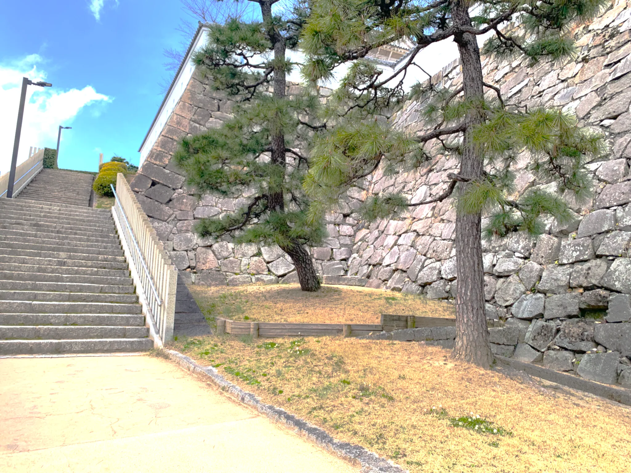 福山城 南側の入口から城内へ