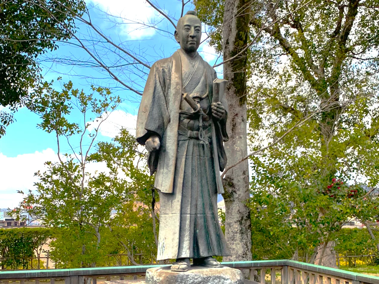 福山城 阿部正弘之像