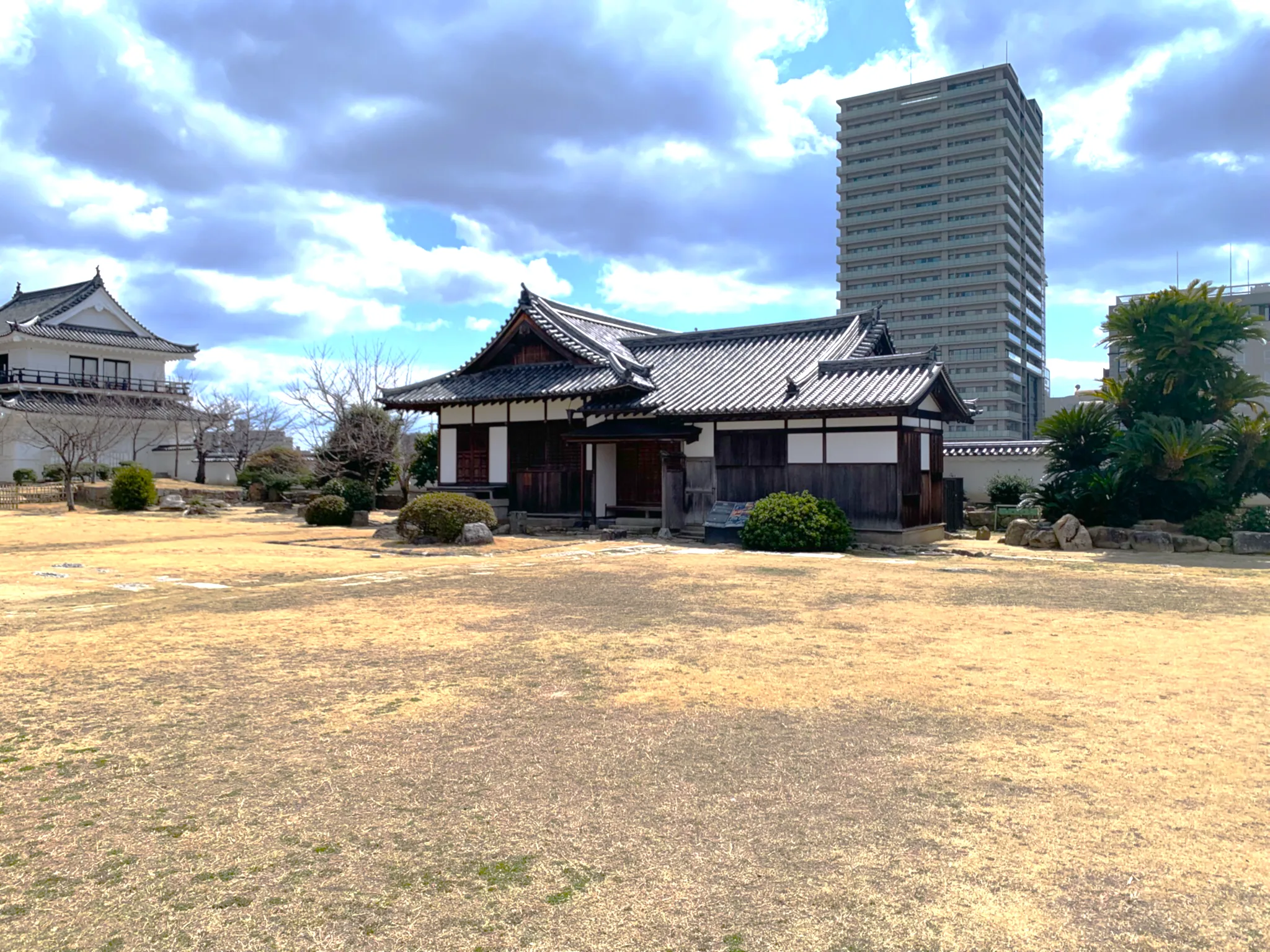 福山城 御湯殿(本丸から)