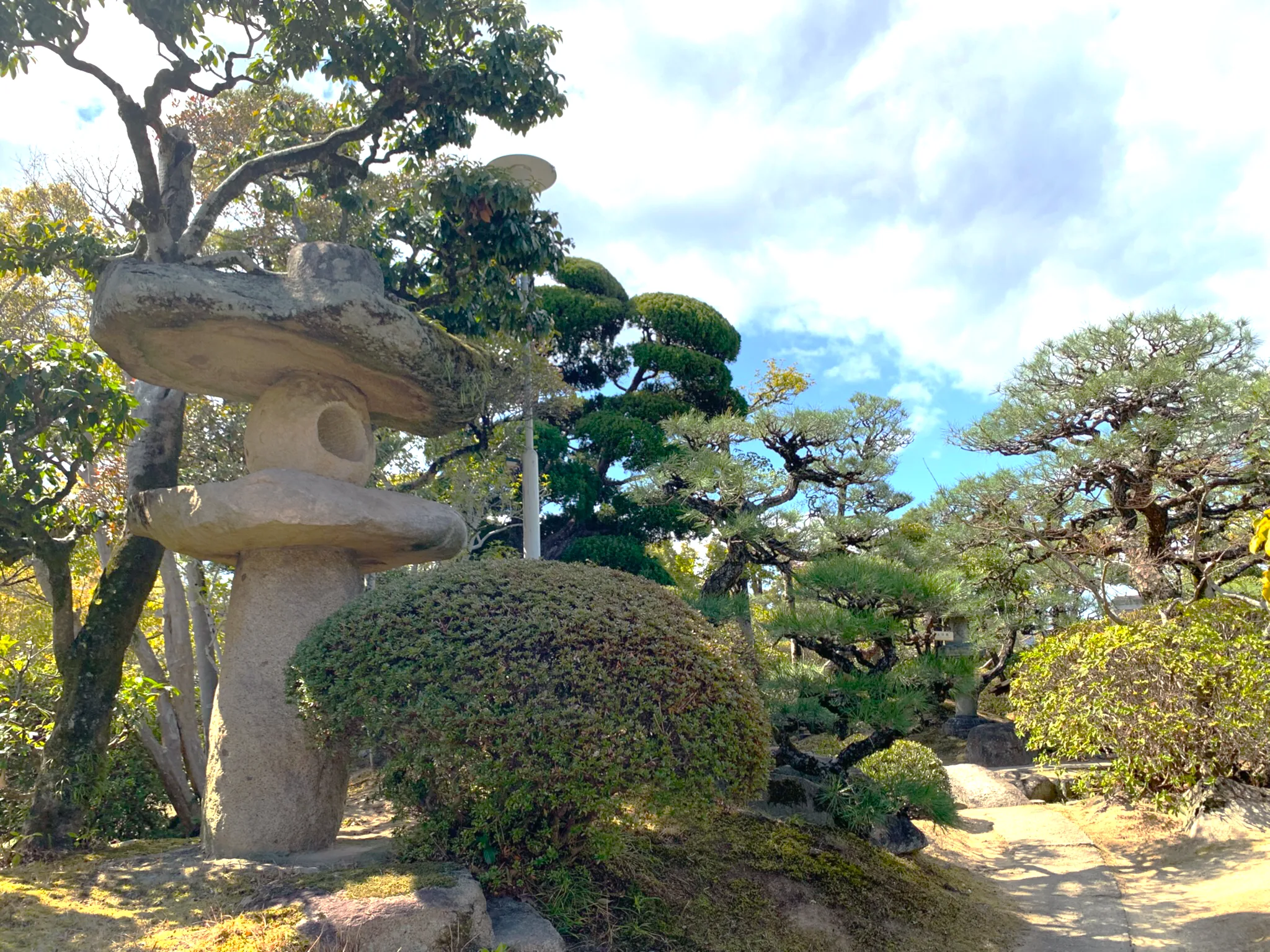 福山城 福寿会館内部の庭園