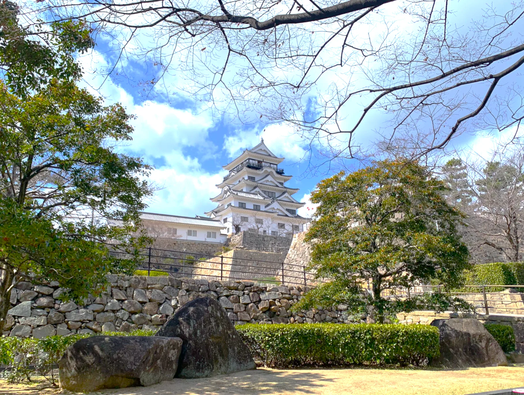 福山城 天守(南東(三の丸?):東内堀北端ライン付近から)